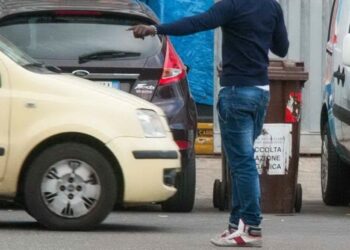 Crotone: due parcheggiatori  abusivi sanzionati dalla Polizia Locale