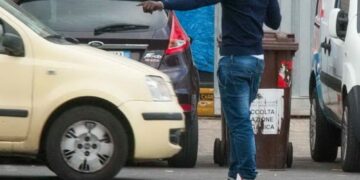 Crotone: due parcheggiatori  abusivi sanzionati dalla Polizia Locale