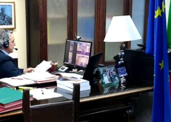 A Cosenza il primo consiglio di classe in Italia via Skype. #ilfuturopassadaqui