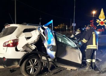 Brutto incidente sulla strada per Cutro, ferita una ragazza di Cirò Marina