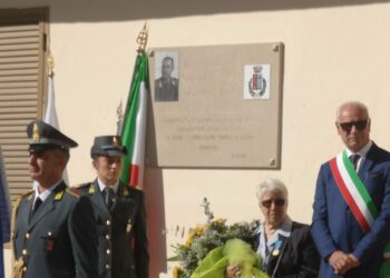 Cerenzia: intitolata Piazza alla memoria della “Medaglia d’oro al valor militare” Maresciallo Maggiore Aiutante Domenico Fazio