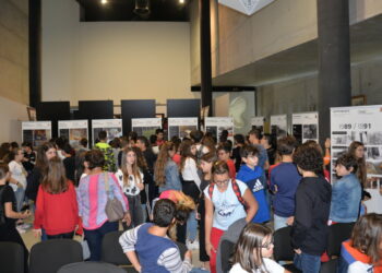 Circa 2000 visitatori, 1300 studenti delle scuole di Crotone e provincia alla Mostra itinerante “Frammenti di Storia” della Polizia