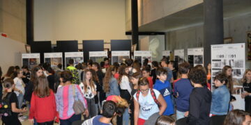 Circa 2000 visitatori, 1300 studenti delle scuole di Crotone e provincia alla Mostra itinerante “Frammenti di Storia” della Polizia