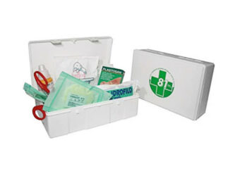 Donate 4 Cassette di “pronto soccorso” all’Istituto Comprensivo “Filotette” di Cirò Marina