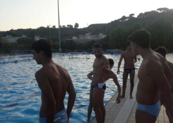 I Campioni d’Italia dell’Under 17 della Rari Nantes L. Auditore Crotone ospiti del CUS di Messina