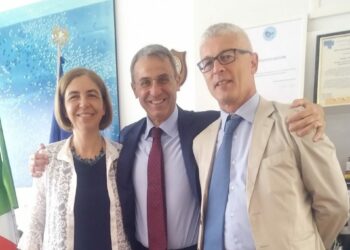 Il Ministro Costa sarà presto a Crotone, Corrado (M5S): sottoporrò i dossier sulle discariche di Crotone e Scandale e sull’impianto rifiuti di Ponticelli