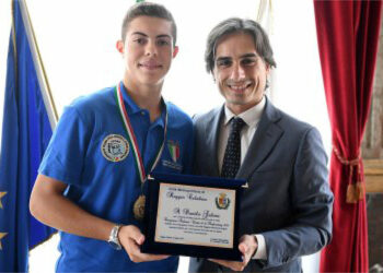 Pesca: il calabrese Danilo Galimi è  campione del mondo Under 16 di Surfcasting