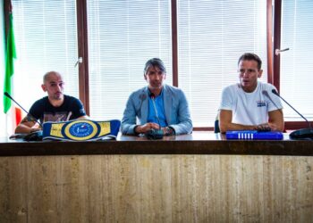Incontro di Pugilato tra Tobia Loriga e Emanuele Cavallucci per il titolo italiano dei pesi welter, venerdi 4 ottobre al Palamilone di Crotone