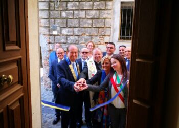 Luigi Lilio ha accolto nella sua casa il Rotary Club Cirò, inaugurata la nuova sede