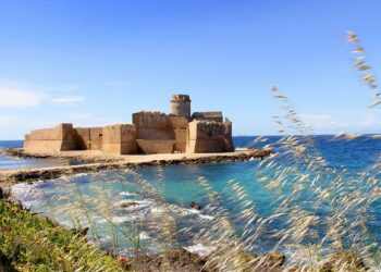 Oltre 20.000 visitatori da luglio in visita alla fortezza di “Le Castella” a Isola Capo Rizzuto