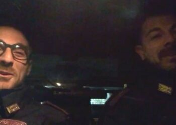 Momento commemorativo nel piazzale della Questura di Crotone in ricordo dei poliziotti Pierluigi e Matteo