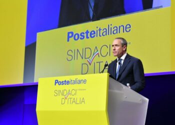 Poste italiane incontra 4 mila sindaci. L’AD del Fante: “siamo la rete per collegare il territorio alle istituzioni”
