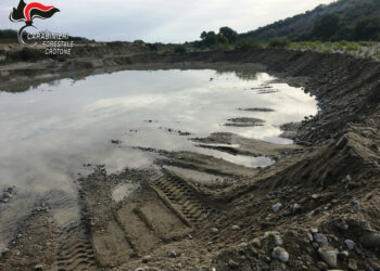 Sequestrata ghiaia escavata abusivamente dal “fiume neto”, identificato e denunciato il presunto responsabile