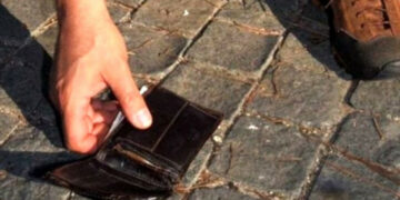 Cirò Marina, restituiscono il portafogli ad un compaesano ignaro di averlo perso