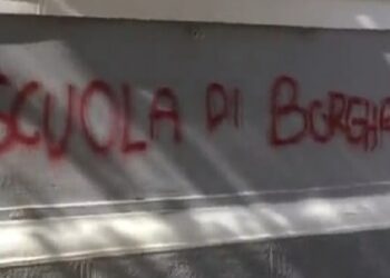 Atto vandalico al Liceo Classico “Pitagora” di Crotone