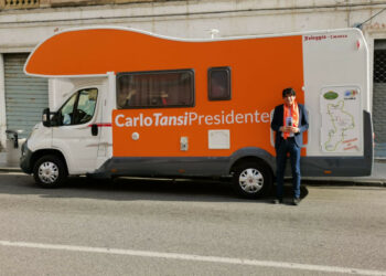 Parte il tour elettorale in camper di Carlo Tansi