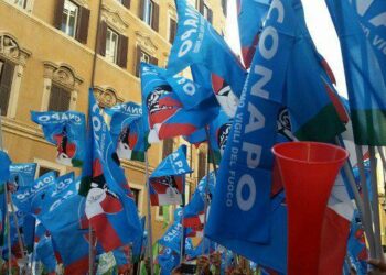 Anche i Vigili del Fuoco di Crotone protesteranno domani a Roma per chiedere pari trattamento retributivo, previdenziale e di carriera con gli altri corpi