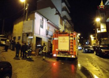 Esplode bombola di gas in una macelleria, 4 Vigili del Fuoco e 6 Poliziotti sono rimasti feriti