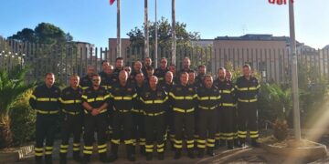 Esplosione cascina ad Alessandria. Morti tre Vigili del fuoco, ferito un Carabiniere: Un minuto di raccoglimento al Comando Vigili di Crotone