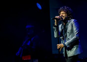 Francesco Renga sabato 23 novembre al PalaMilone di Crotone con “L’altra metà Tour”