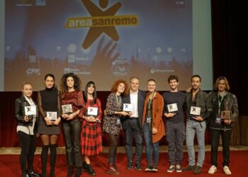 Michele Affidato realizza i premi per “Area Sanremo”