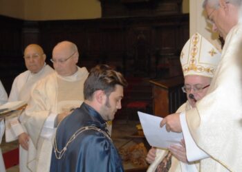 La Confraternita della B.V. Maria di Capocolonna saluta Mons. Domenico Graziani e dà il benvenuto al nuovo arcivescovo Mons. Angelo Panzetta