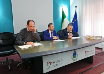 Lavori del Consiglio provinciale aperti dal vice presidente Giuseppe Dell’Aquila, cinque punti all’ordine del giorno