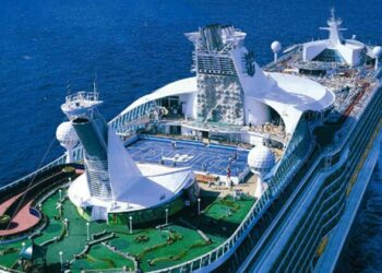 Lavoro negli Stati Uniti per 20 camerieri su Navi da crociera di lusso, retribuzione minima di 2750$ più mance