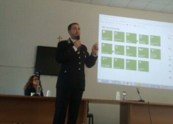 Orientamento in uscita: le quinte classi dell’IIS Cariati incontrano il Comandande dei Carabinieri Cganzerla