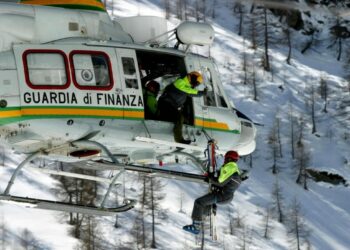 Concorso nella Guardia di Finanza per il reclutamento di 33 allievi, specializzazione “Tecnico di Soccorso Alpino”