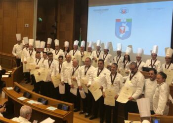 27 cuochi calabresi ricevono a Montecitorio i Collari Collegium Cocorum