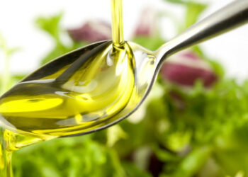 Buona annata in quantità della campagna olivicola calabrese, circa 45mila tonnellate di Olio di ottima qualità, rischia caduta prezzi a causa crescita importazioni