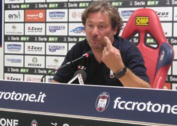 Serie BKT 11esima giornata, Crotone vs Ivano Pezzuto di Lecce  (arbitro dell’incontro) 2-3