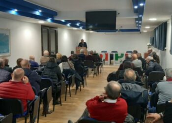 Franco Iacucci, sindaco di Aiello Calabro e presidente della Provincia di Cosenza ha incontrato i dirigenti e gli eletti del Pd