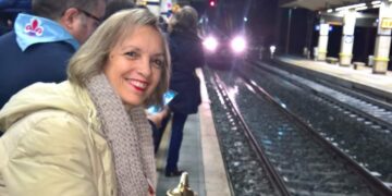 La Luce della Pace arrivata a Lamezia con il Treno, consegnata a centinaia di Scaut, fra questi anche gli Adultiraider di Cirò Marina