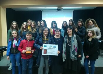 La Staffetta della democrazia è ripartita dal Liceo Gravina di Crotone con gli alunni della Scuola Media di Torre Melissa e Cirò Marina