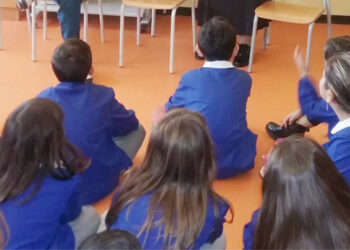 Maratona Rodari dell’Ass. Equilibri nella Scuola “Ferrari” di Cirò Marina, in occasione dei 100 anni dalla nascita del popolare scrittore di libri per l’infanzia