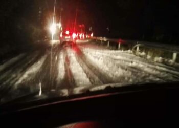 Ieri a Cirò una bomba d’acqua e intensa grandinata ha paralizzato l’antico borgo, oggi si è svegliato ancora imbiancata dopo la tempesta di neve, pioggia e vento