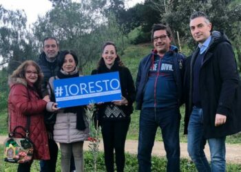 Crotone, Parco Pitagora: l’Associazione #IoResto pianta 5 ulivi “simboli di rinascita”