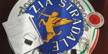 Esami delle patenti. Blitz della Polizia Stradale alla Motorizzazione di Crotone. Denunciate tre persone