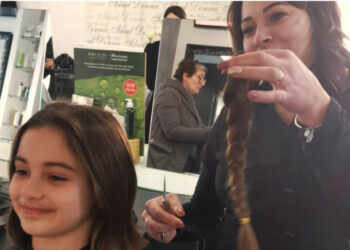 Giodi 8 anni, la bambina di Cirò Marina dona i suoi splendidi capelli ai bambini che fanno chemioterapia