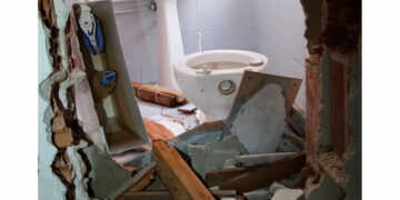 Rapina col buco alle poste: svaligiati quasi 200 mila euro. Arrestato dai Carabinieri