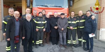 Visita dell’Arcivescovo Mons. Panzetta al Comando dei Vigili del Fuoco di Crotone