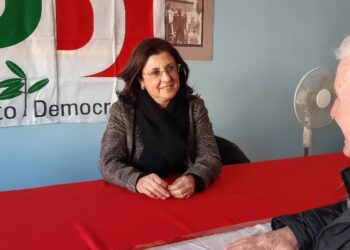 Elezioni regionali: Il Commissario della federazione del Pd di Crotone, Franco Iacucci, ha presentato i candidati Carolina Girasole e Sergio Arena