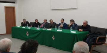 “Il giallo della Lince” il Libro presentato nel salone di palazzo Porti a Cirò Marina