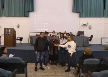 “La lettura ci salverà dall’odio” Staffetta della memoria accolta dagli studenti di Crotone e Cirò