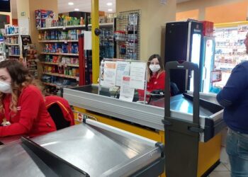 Coronavirus: USB a sostegno dei dipendenti del supermercato, necessario un giorno di chiusura settimanale