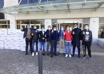 Coronavirus: Imprenditori cinesi donano alla Regione Calabria 1600 tute protettive