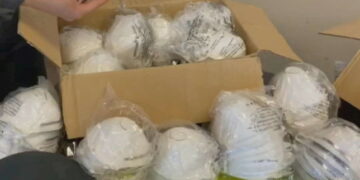 Coronavirus: Sequestrate oltre 900 mascherine,  applicato un ricarico del 2142%. Due commercianti denunciati dalla Finanza