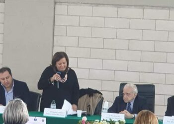 Il Presidente onorario dell’Accademia della Crusca prof. Sabatini incontra i docenti di Lettere all’IPSIA di Crotone